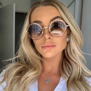❀ NWT Authentic Chloé Tally Sunglasses ❀